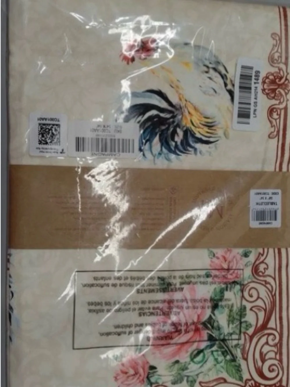 Rooster Print Farmhouse Tablecloth in Cream & Multi